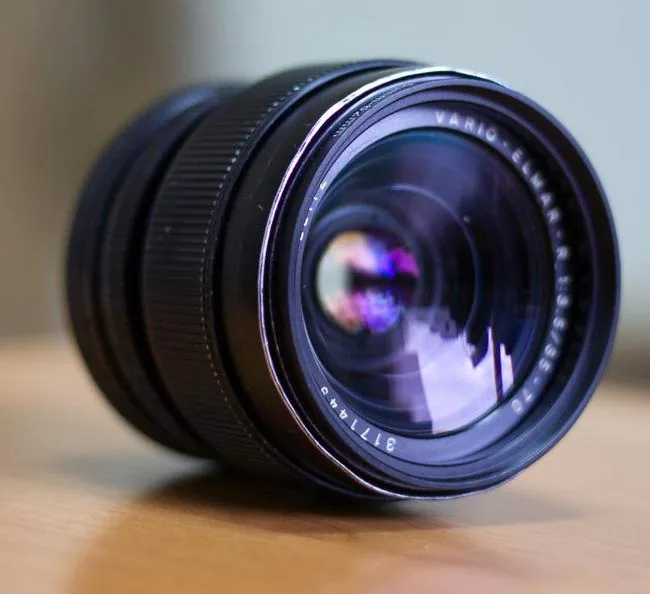 Leica Vario-Elmar-R 35-70mm ƒ/3.5 Photography Lens with R-Mount
