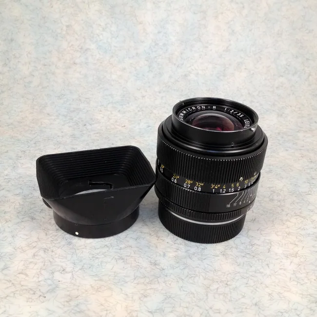 Leica Summicron-R 35mm ƒ/2 (Version I) Photography Lens with R-Mount